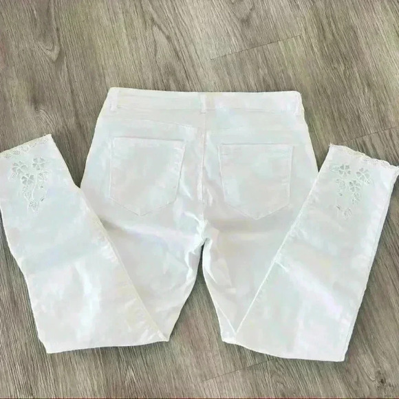 DF Young by Defacto White Capri  Crop Jeans Embroidered Jeans Size 38 - Picture 8 of 9